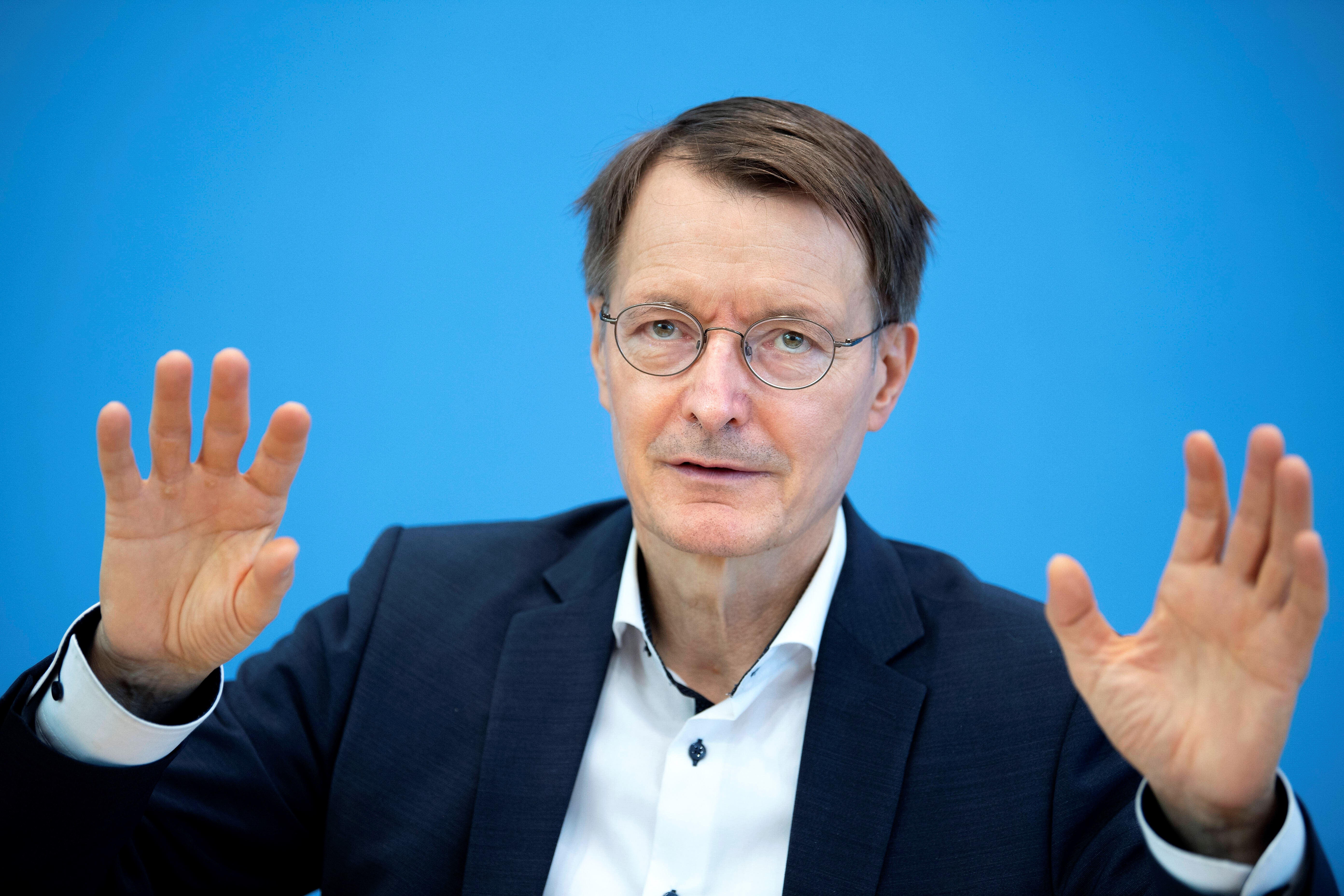 Karl Lauterbach unter Druck! - Cannabis wird legalisiert, bei Corona bestimmt aber weiter die Regierung!