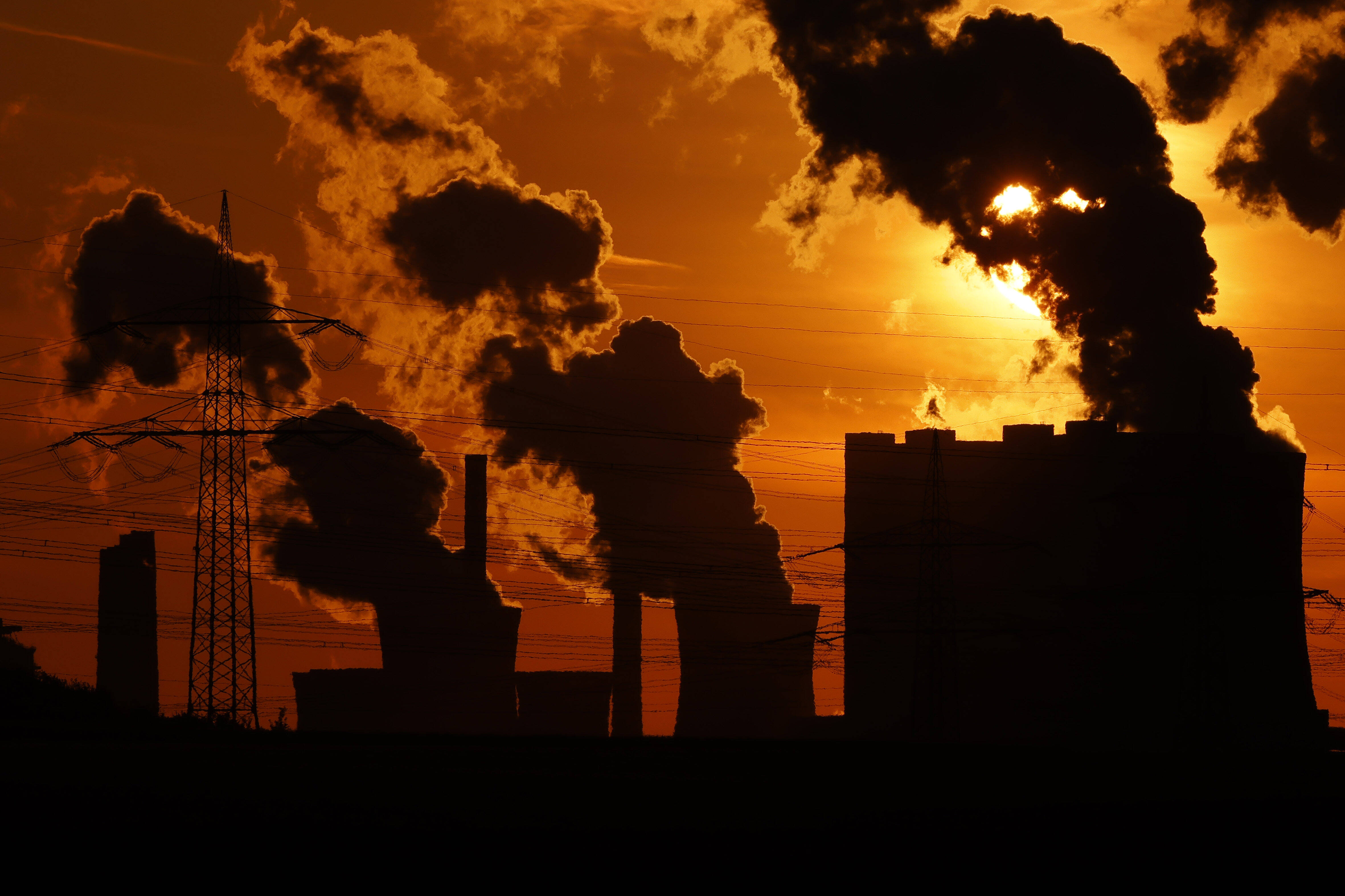 Deutschland verschenkt seinen Strom ins Ausland während wir horrende Stromkosten zahlen!