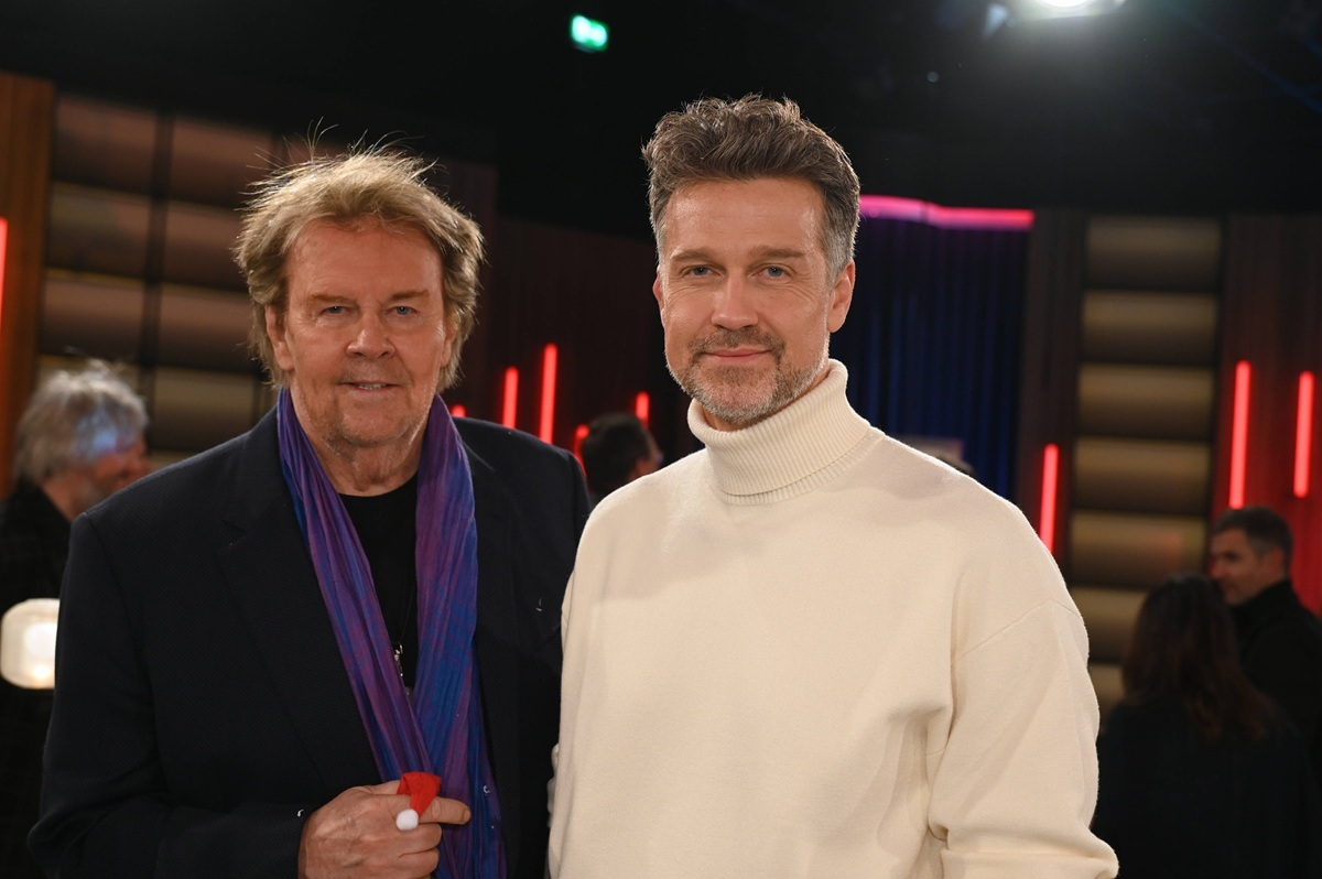 Howard Carpendale macht Sohn Wayne öffentlich lächerlich – das pikante Ananas-Foto sorgt für Lacher