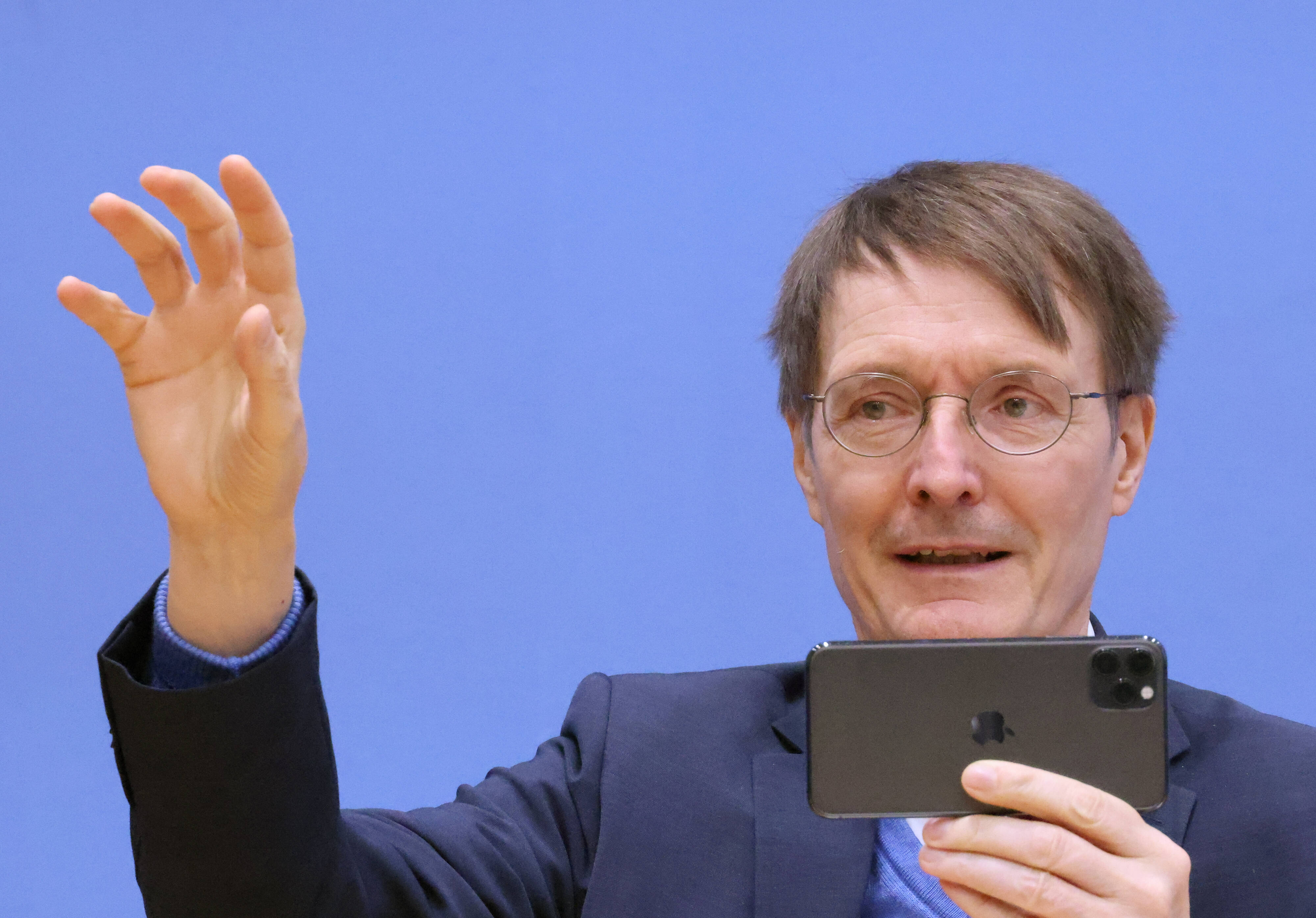 Corona-Zahlen steigen wieder! RKI warnt - Kehrt die Corona-Pandemie jetzt mit voller Wucht zurück?