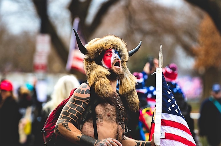 Kein Scherz! Mysteriöser Wolfsmensch im Harz gesichtet - Rettungskräfte ausgerückt, Wo versteckt er sich?