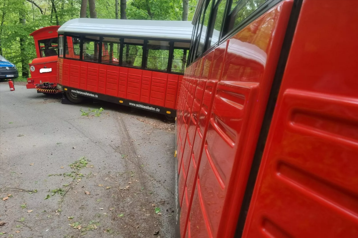 Zugunglück mit 10 Verletzten! Beliebte deutsche Touristenbahn erleidet schweren Unfall!