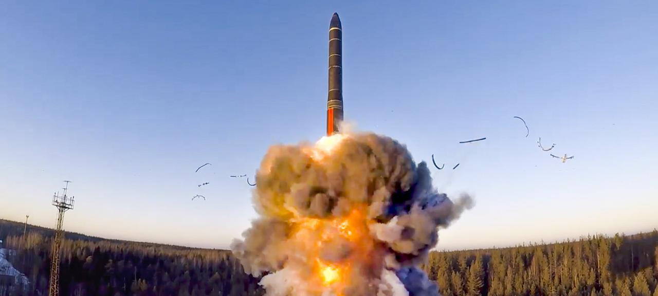 Atomwaffen für Deutschland! Jens Spahn fordert radikale Neuausrichtung - wird Deutschland Atommacht?